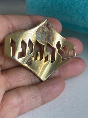 99-2000yr. Polished Gold Hebrew Name Pendant Necklace